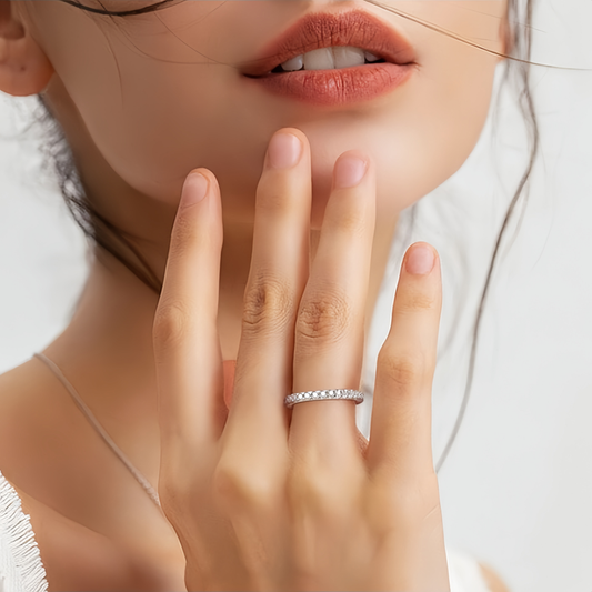 Moissanite vs Diamond: Which Is Better for Everyday Wear?