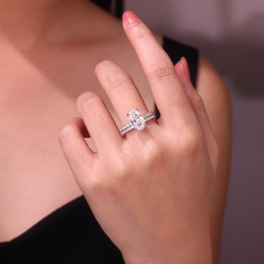 Soleil Oval Moissanite Stacking Ring Set