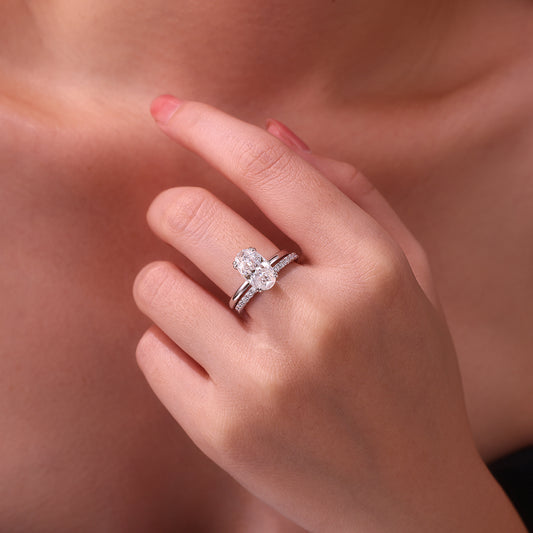 Stella Oval Moissanite Stacking Ring Se